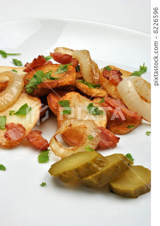 roasted potato with organic onion and gherkin roasted potato with organic onion and gherkin 8226596