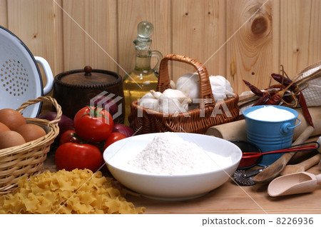home made noodle in an italian kitchen 8226936