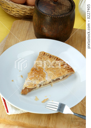 fresh home made apple pie on a plate fresh home made apple pie on a plate 8227405