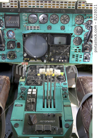 Airplane Cockpit thrust levers with hand on top for takeoff, Tu- 8228021