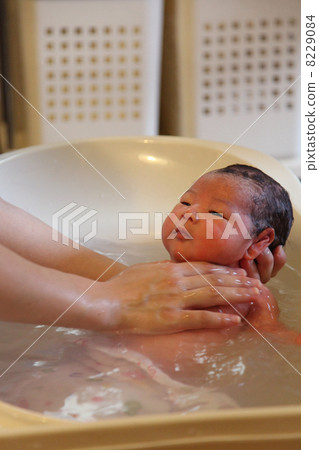Baby to bath Baby to bath 8229084