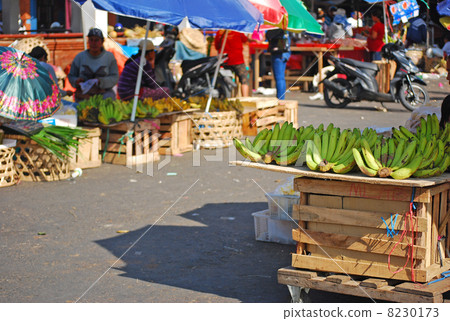 Fruit banana market food ingredient organic vegetables home gardening organic food education agricultural produce shrimp vegetable vegetable food material food food health services service selling outdoor stalls blue sky market Southeast Asia South countries South countries South Indonesia 8230173