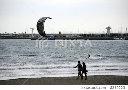 Kite surfing 8230223