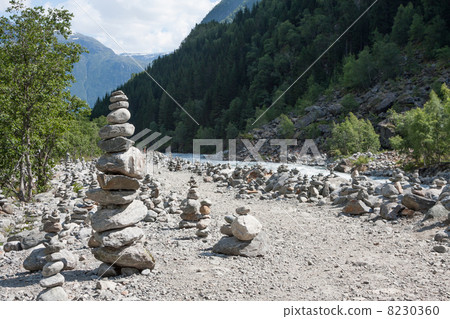 Many cairn man-made stone piles (Folgefonna National Park, Norwa Many cairn man-made stone piles (Folgefonna National Park, Norwa 8230360