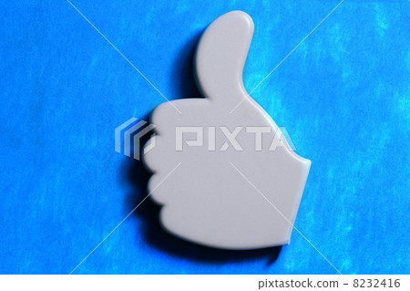 Thumb up okay sign badge 8232416