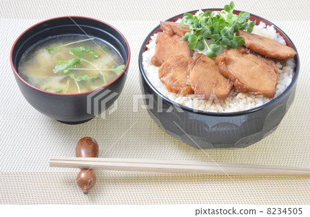 Yakitori-don Yakitori-don 8234505