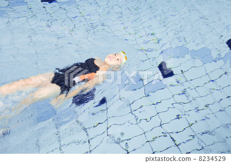 游泳學校形象 游泳學校形象 8234529