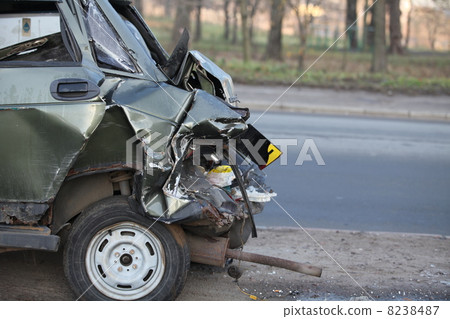 crash   head-on 8238487