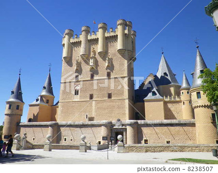 Segovia Alcazar 8238507