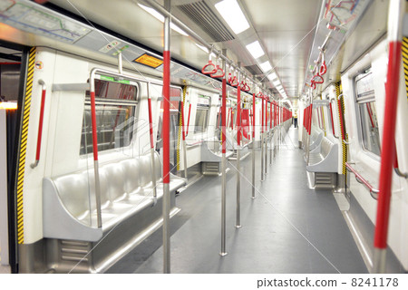 香港地鐵車內 8241178