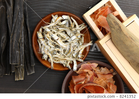 Japanese soup stock 8241352