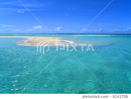 Ocean of the beach Ocean of the beach 8241708