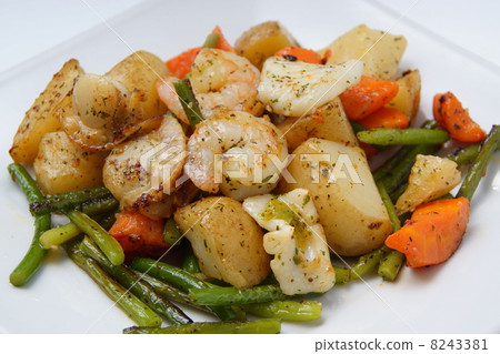 Stir-fried seafood 8243381