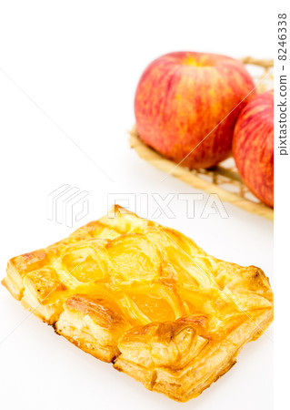 蘋果麵包和紅色蘋果 蘋果麵包和紅色蘋果 8246338