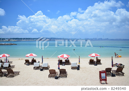 Beach in the southern country 8249340