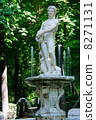 Fountain in Aranjuez 8271131
