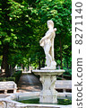 Fountain in Aranjuez 8271140