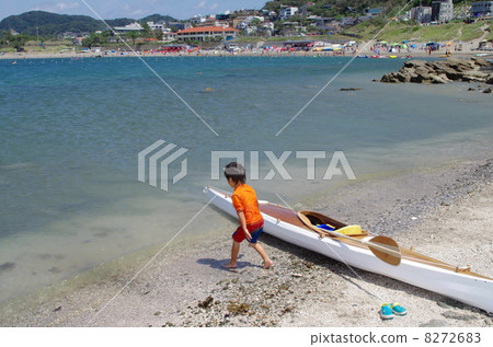 Chiekagasaki coast and self-made sea kayak and children 8272683