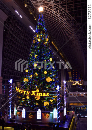 Christmas tree of Kyoto station building 8272911