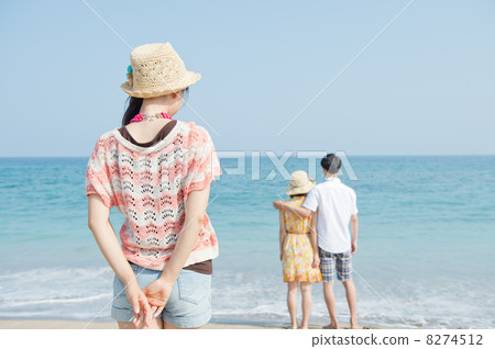 Couple's back and female Couple's back and female 8274512