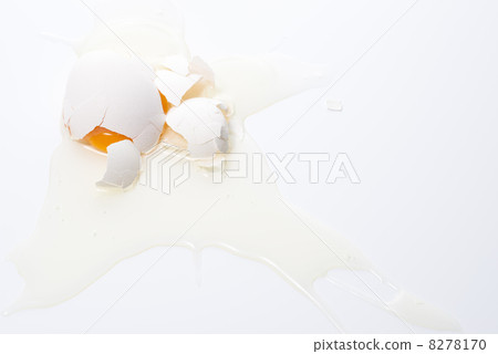 Freshly broken raw eggs falling Freshly broken raw eggs falling 8278170