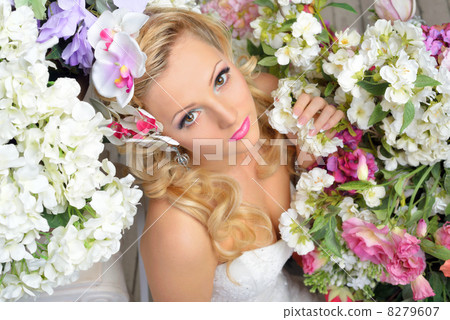 beautiful chic woman around the flowers. 8279607