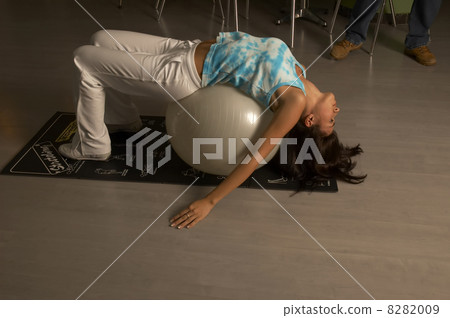 Woman in Gym 8282009