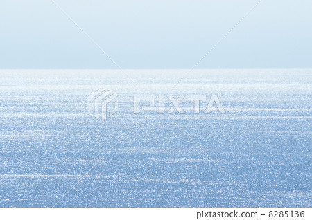Shining sea 8285136