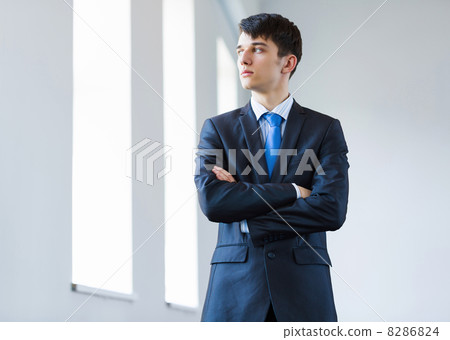 Young successful businessman 8286824