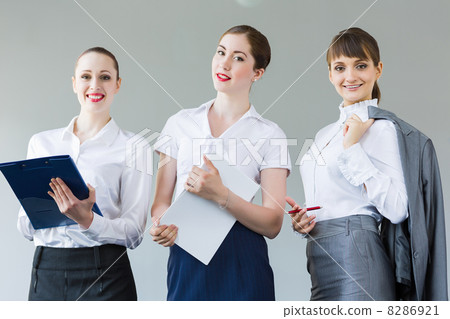 Three young businesswomen Three young businesswomen 8286921