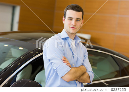 Young man consultant 8287255