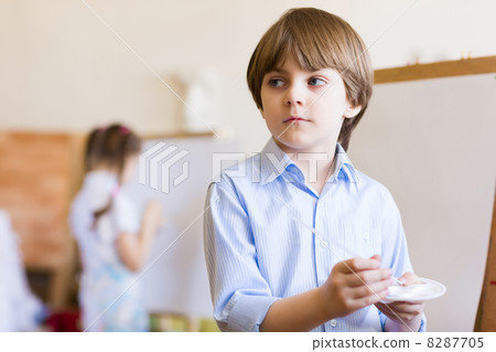 Cute boy painting Cute boy painting 8287705
