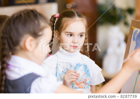 Children drawing and painting Children drawing and painting 8287739