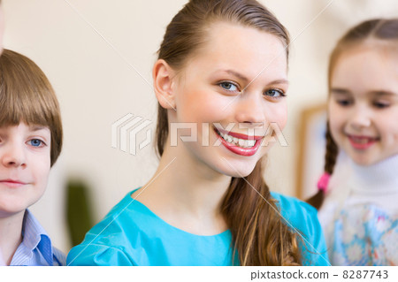 Children drawing and painting Children drawing and painting 8287743