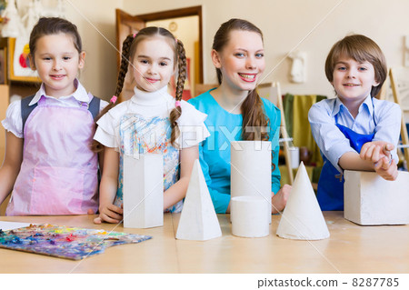 Children drawing and painting Children drawing and painting 8287785