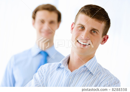 Young business people 8288338