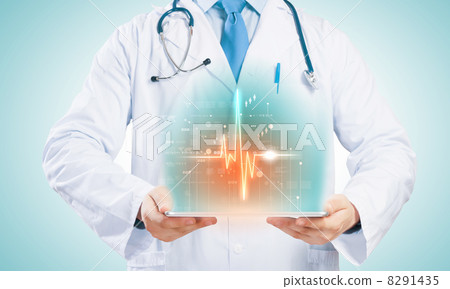 Doctor with tablet pc Doctor with tablet pc 8291435