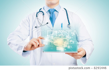 Doctor with tablet pc 8291446
