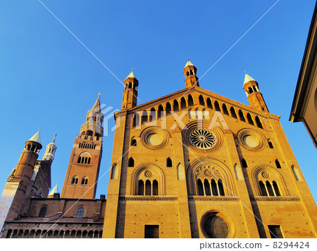 Cremona Cathedral, Lombardy, Italy 8294424