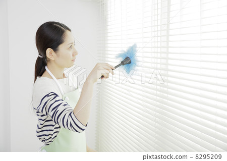 Housework service 8295209