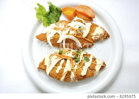 Western food store's fish fries 8295875