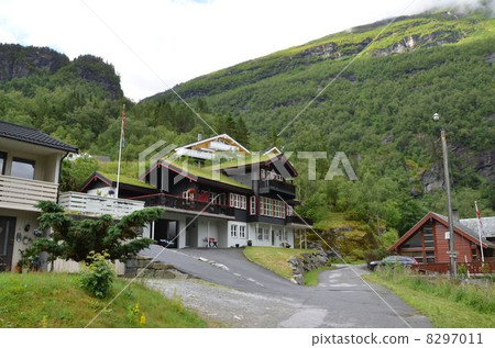 A house whose roof of Geiranger is a field A house whose roof of Geiranger is a field 8297011