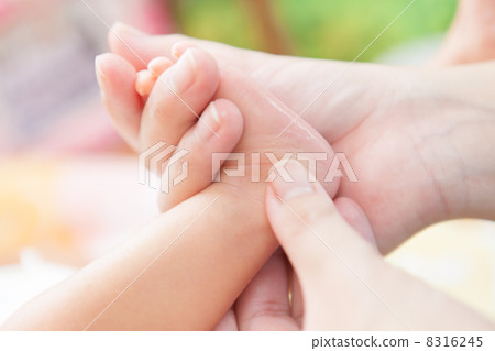 寶寶出生後1個月 寶寶出生後1個月 8316245