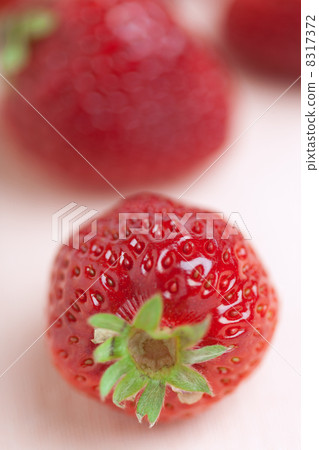 Strawberries overflow 8317372