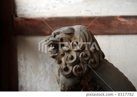 Ninna-ji Temple Guardian Dog-2 8317782