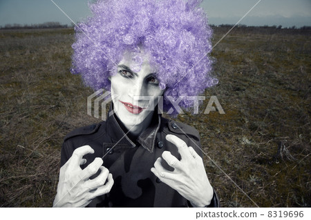 Maniac clown 8319696
