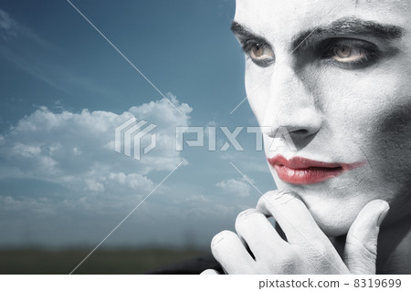 Pensive clown Pensive clown 8319699