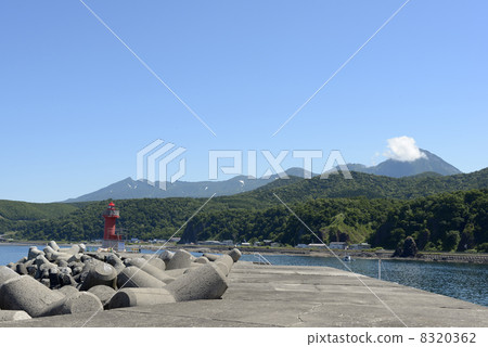 從Utoro港看見的知床山 從Utoro港看見的知床山 8320362