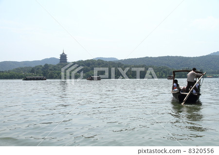 West Lake of Hangzhou, China West Lake of Hangzhou, China 8320556