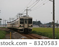 Two-cap line 107 series train aiming at Oyama station 8320583